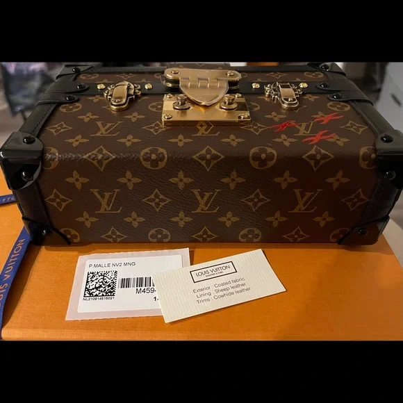 Petite Malle 2021 LV Louis Vuitton Handbag Crossbody Clutch Logo FULL SET ! - Picture 4 of 16